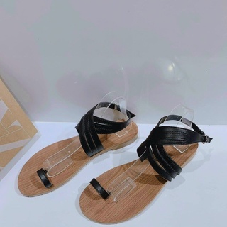sandal xỏ ngón