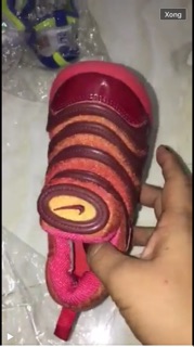 2 đôi giày baby size 28