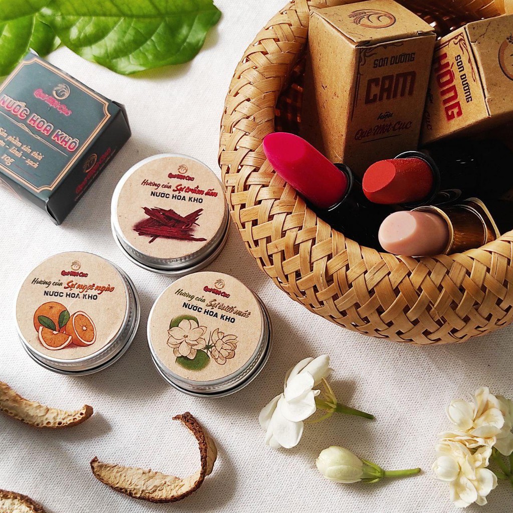 NƯỚC HOA KHÔ SPA QUÊ MỘT CỤC 3 MÙI HƯƠNG CÁ TÍNH 10G - HANDMADE | BigBuy360 - bigbuy360.vn