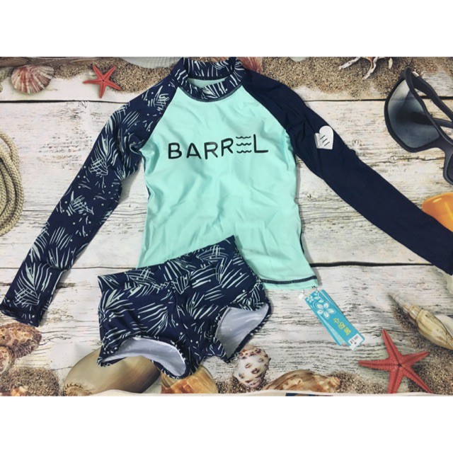 Giá sập sànBikini tay dài Qc