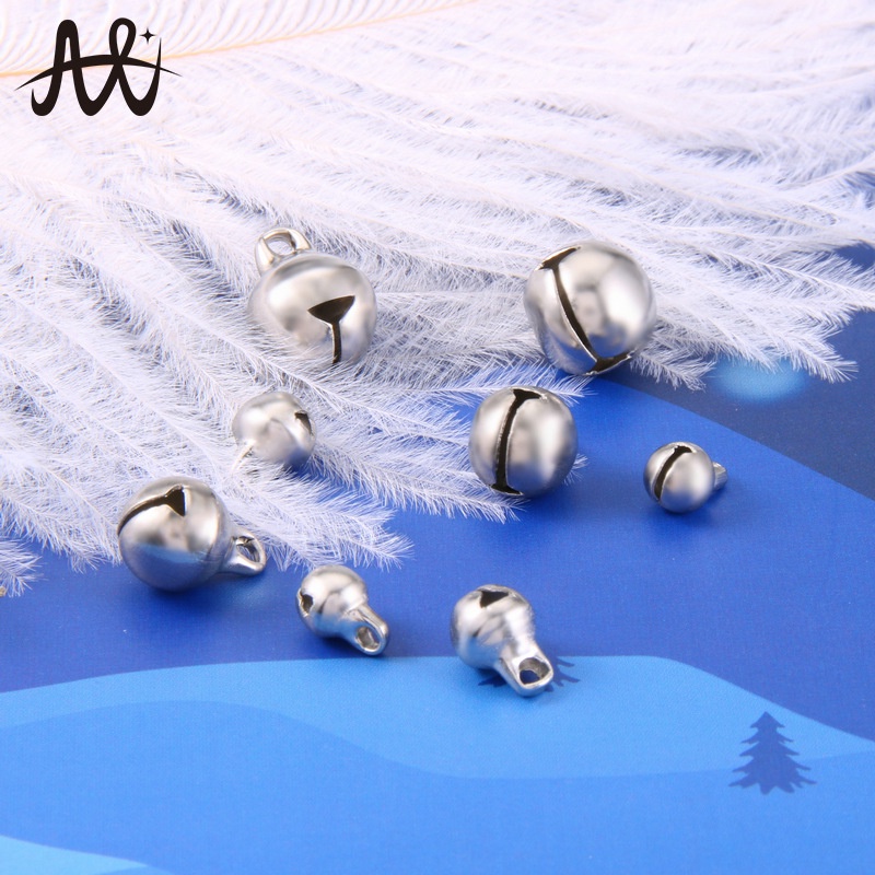 Mặt dây chuyền titan nữ hình chuông kêu bằng titan không đen vĩnh viễn - MDCTT22004