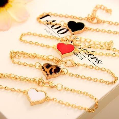 Lắc tay thời trang mặt hình cỏ bốn lá/trái tim phong cách vintage | BigBuy360 - bigbuy360.vn