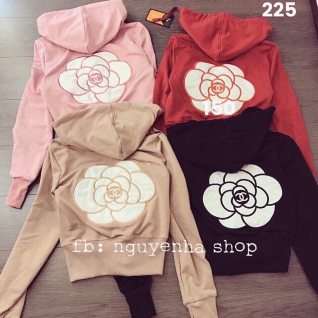 Áo khoác lửng thêu hoa hồng