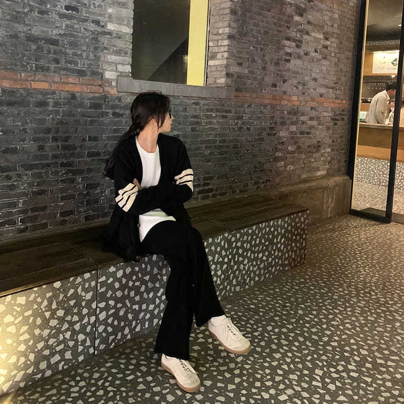 Áo Khoác cardigan Cổ Chữ v Họa Tiết Kẻ Sọc Thời Trang Thu Đông Hàn Quốc Cho Nữ | BigBuy360 - bigbuy360.vn