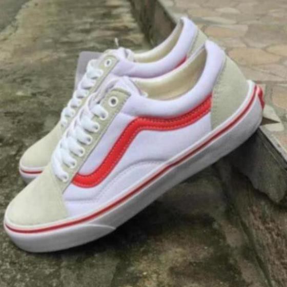 Giày thể thao Vans old skool trắng vạch đỏ, mũi xám