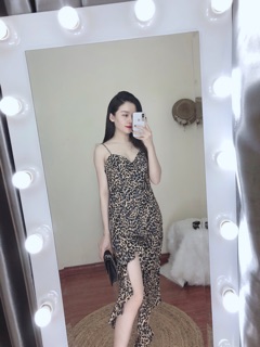 Váy maxi da beo xẻ tà hở lưng