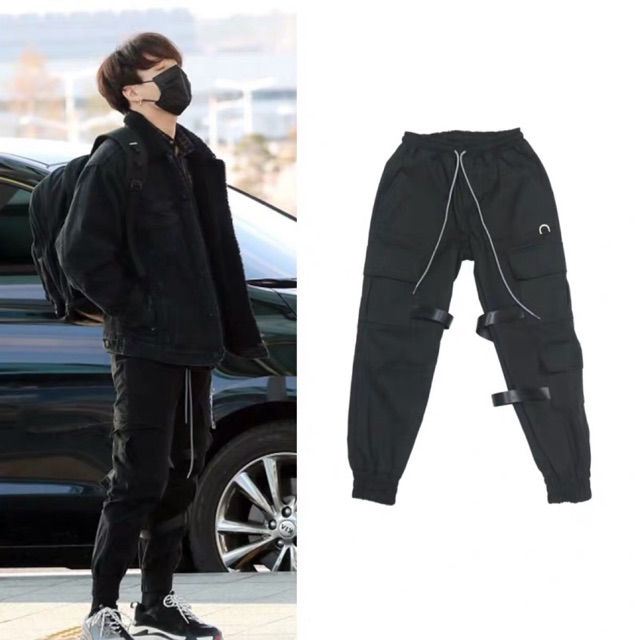 ẢNH THẬT QUẦN JOGGER JUNGKOOK BTS BOY WITH LUV VÀ TẠI SÂN BAY