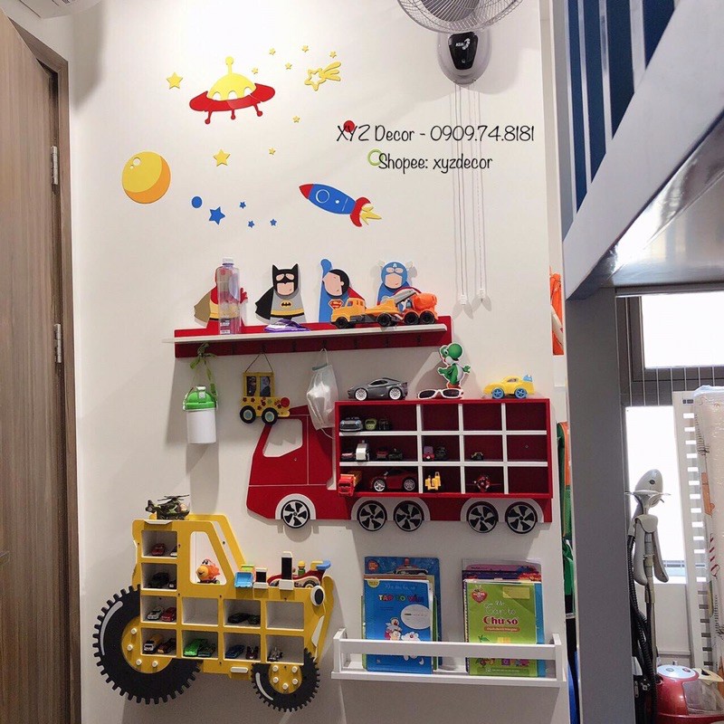 KỆ XE HƠI TREO TƯỜNG MÀU ĐỎ  XYZDECOR | BigBuy360 - bigbuy360.vn