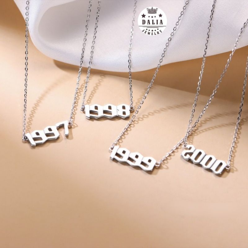 Dây chuyền bạc năm sinh số theo yêu cầu DaLiA Jewelry đủ màu vàng trắng chuẩn bạc ta S999