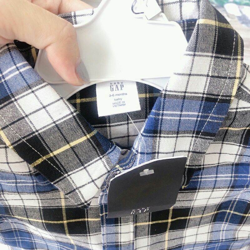 Body romper đùi Gap sơ mi bé trai