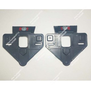 Pát bảng biển số xe máy tam giác