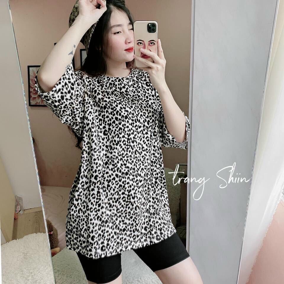 Đồ bộ nữ áo lụa báo đốm trắng phối quần đùi, thích hợp cho nàng mặc ở nhà, dạo phố
