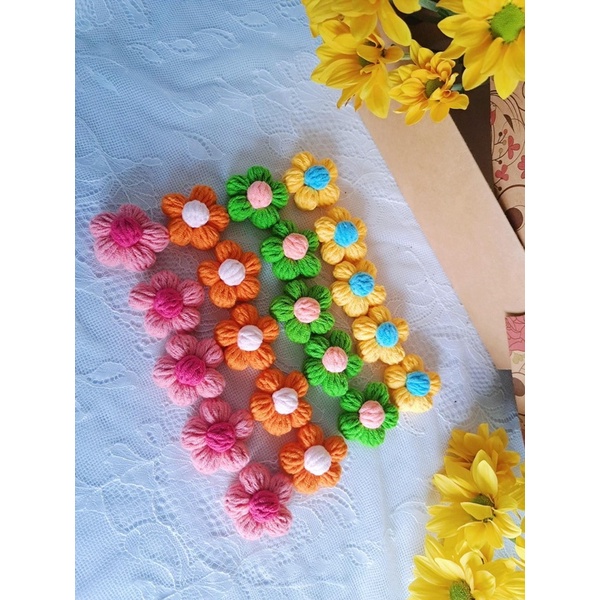 Hoa len handmade dùng để trang trí