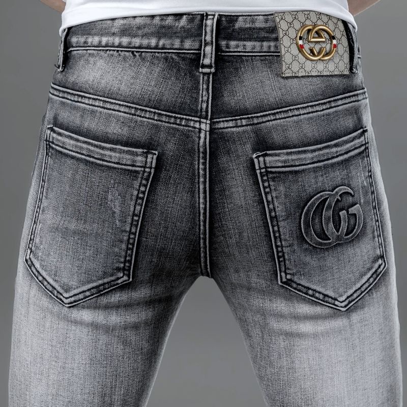 Quần jean dài màu đen in logo sành điệu nam tính