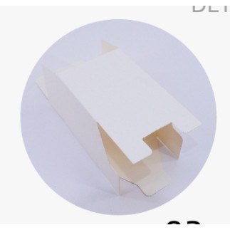 Hộp giấy hình vuông màu trắng da bò nhiều kích thước 5x5cm, 6x6cm, 7x7cm, 8x8cm.