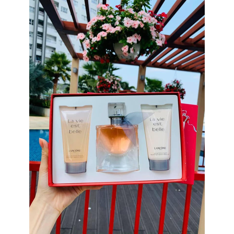 Set nước hoa Lancome La vie est belle 3 món 30ml - 50ml - lotion 50ml