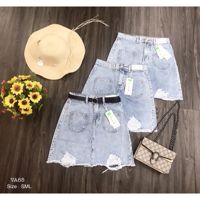 Chân váy bò rách