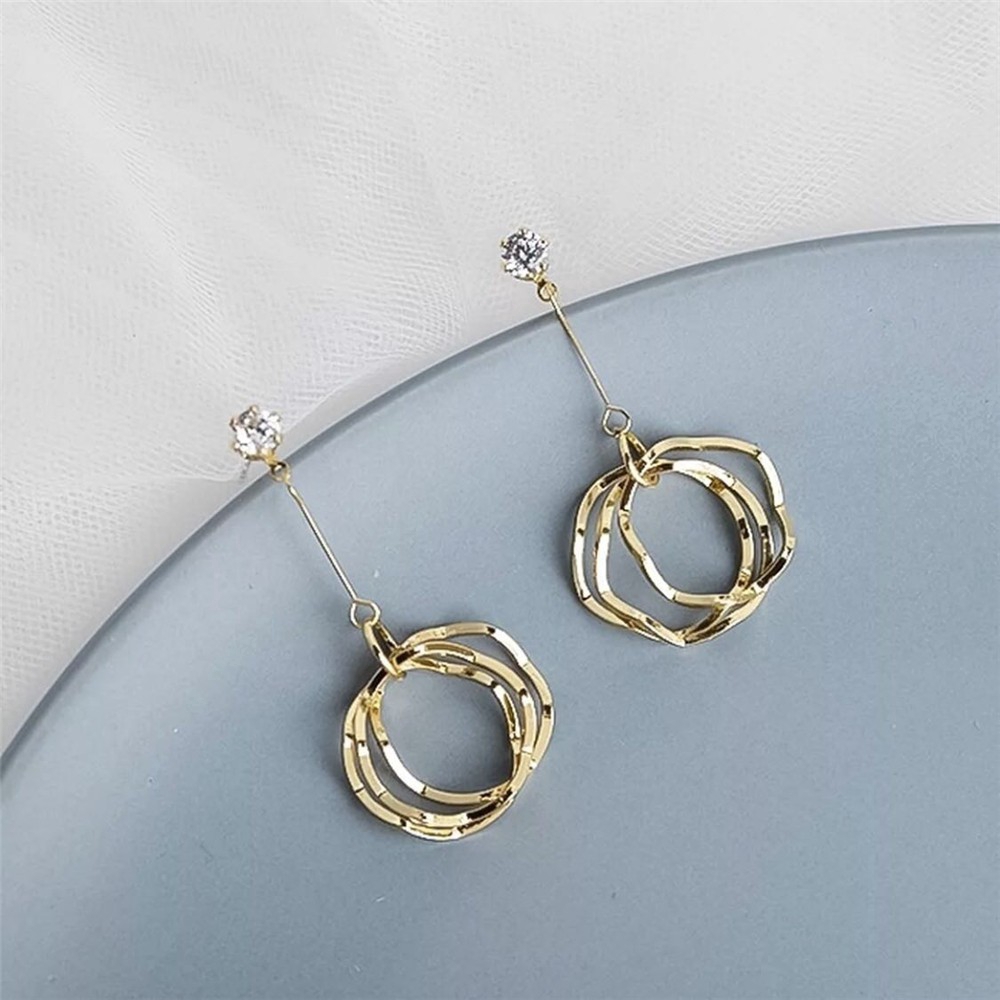 Hoa tai dáng dài đính đá thời trang Hàn Quốc cho nữ