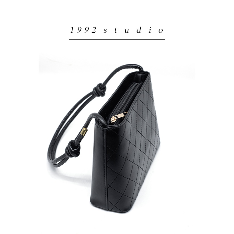 Túi xách nữ / 1992 s t u d i o/ ALAN BAG/ túi size trung màu đen dây rút tuỳ chỉnh độ dài dây, đơn giản, tiện dụng
