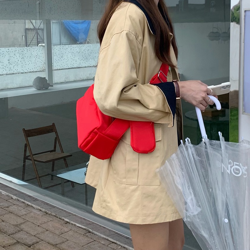 Túi đeo chéo IELGY hình vuông cỡ nhỏ ba chiều màu đỏ/ đen thời trang cho nữ