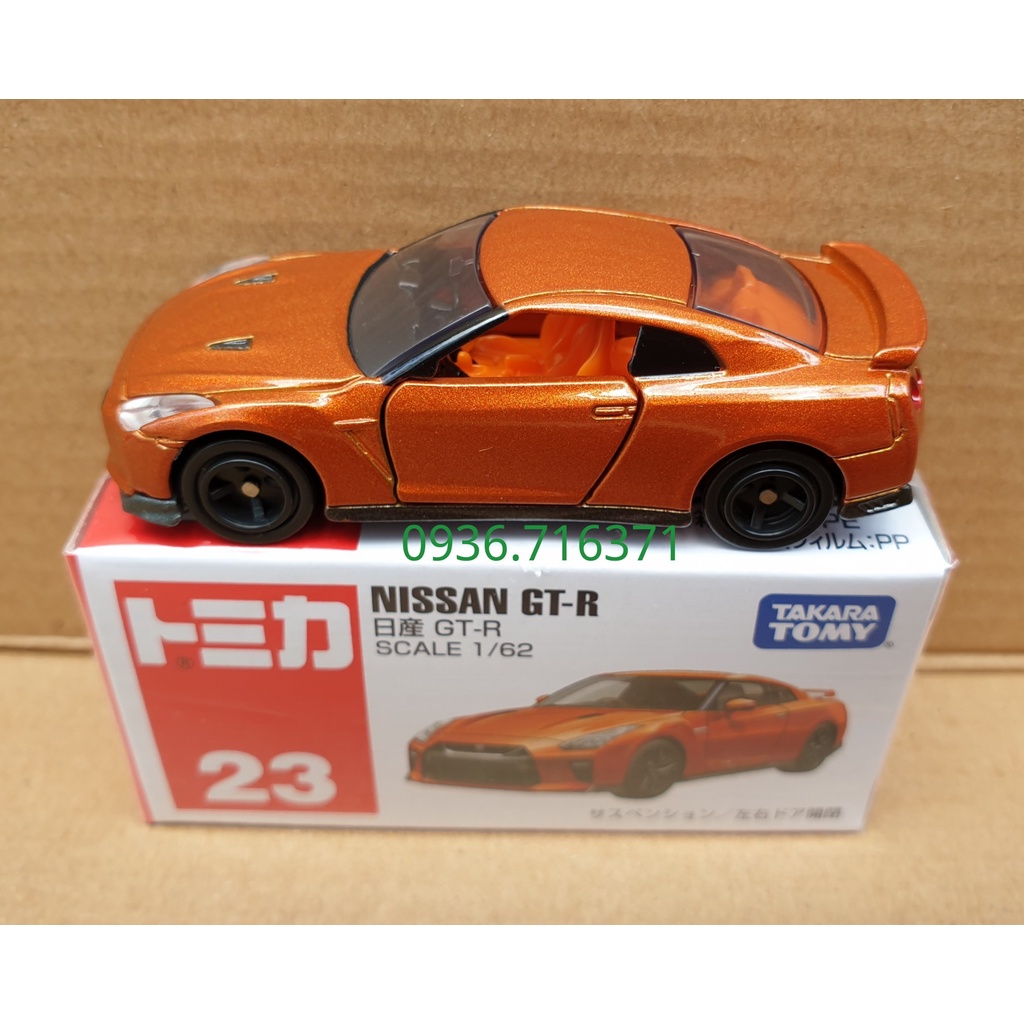 Mô hình xe Nissan GT-R màu đồng mở được cửa tomica Nhật Bản No23