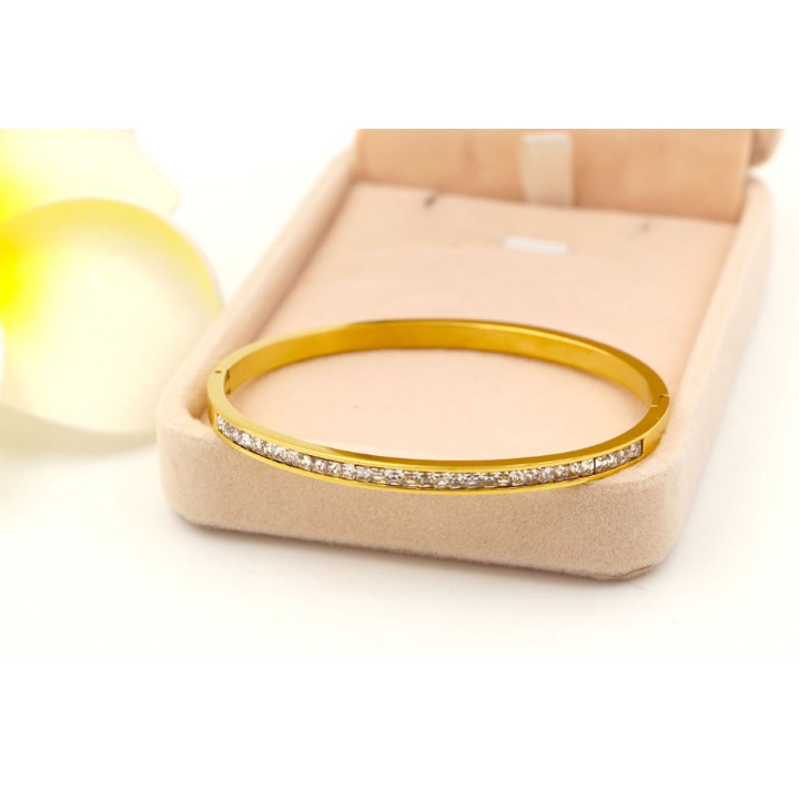 Vòng tay nữ titan cao cấp đính 1 hàng đá vuông khóa gài siêu đẹp, bền màu, hợp thời trang