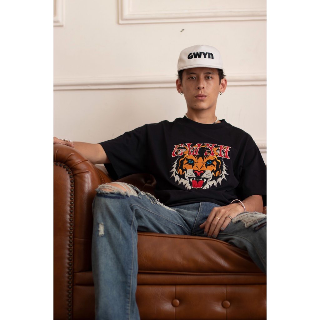 Áo thun " GWYN TIGER " unisex màu đen cotton dày dặn