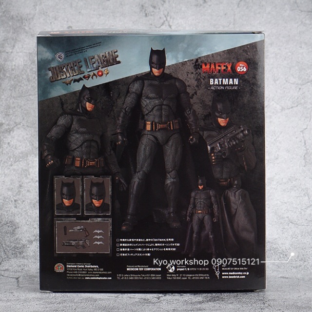 Mô hình Action Figure MAFEX Batman Justice League No.056 có giá đỡ