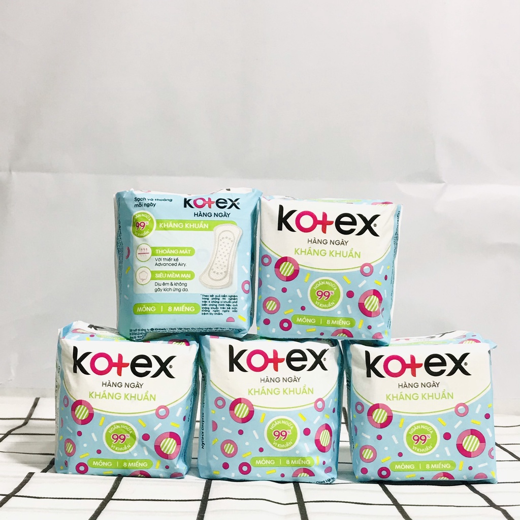Băng vệ sinh Kotex hàng ngày kháng khuẩn 8 miếng/gói -8073