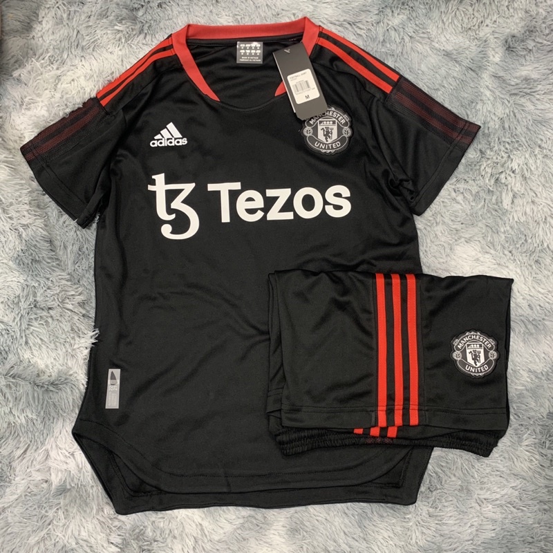 Quần áo bóng đá CLB Bayern Munich màu đen/tím mẫu mới nhất 23/24