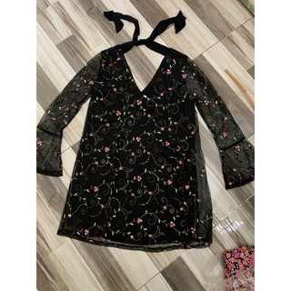 Đầm hoa thêu bcbg