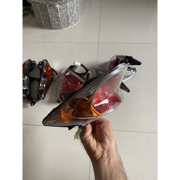 Đèn hậu Spark Thái Lan xi nhan cam