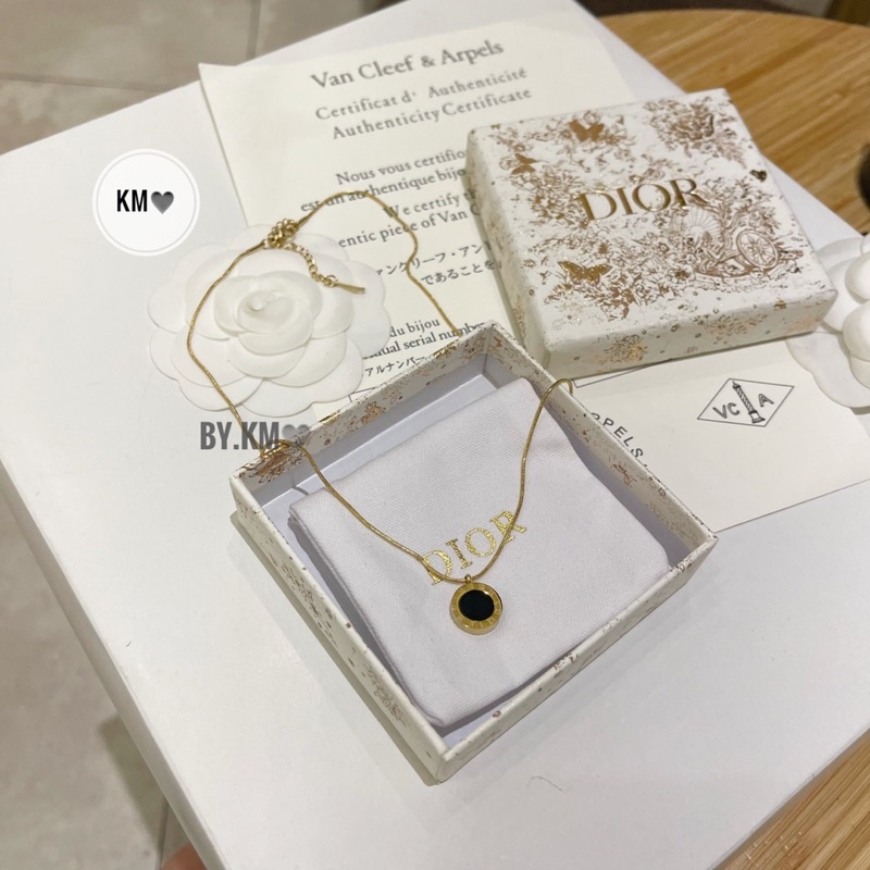 Sét vòng cổ và hoa tai đổng hồ la mã