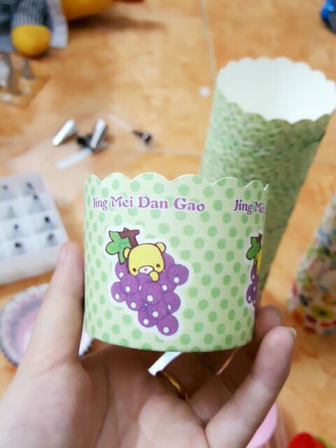 Cupcake vỏ cốc giấy cứng