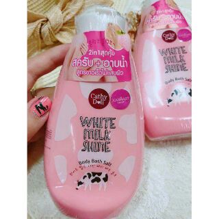 Muối tẩy da chết cathy doll white milk shine