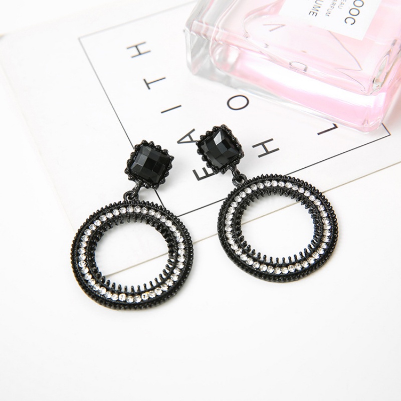 Khuyên Tai Tua Rua Nhiều Kiểu Dáng Phong Cách Hàn Quốc Mới