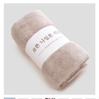Khăn Tắm Lông Cừu Hàn Quốc Cao Cấp (Giao Màu Ngẫu Nhiên)
