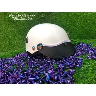 Nón bảo hiểm gắn ốc titan gr5 ( 3 ốc)