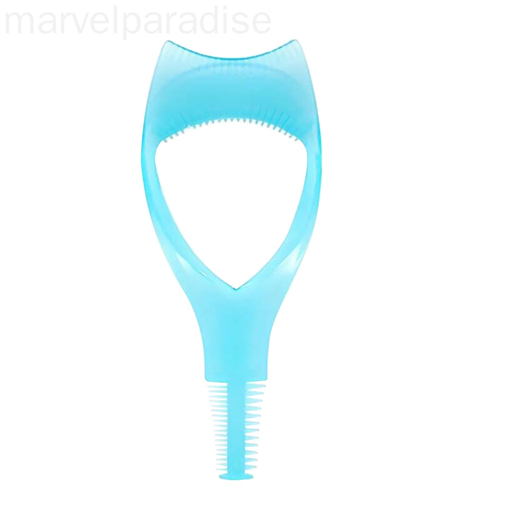 Thẻ nhựa hỗ trợ chuốt mascara tiện dụng
