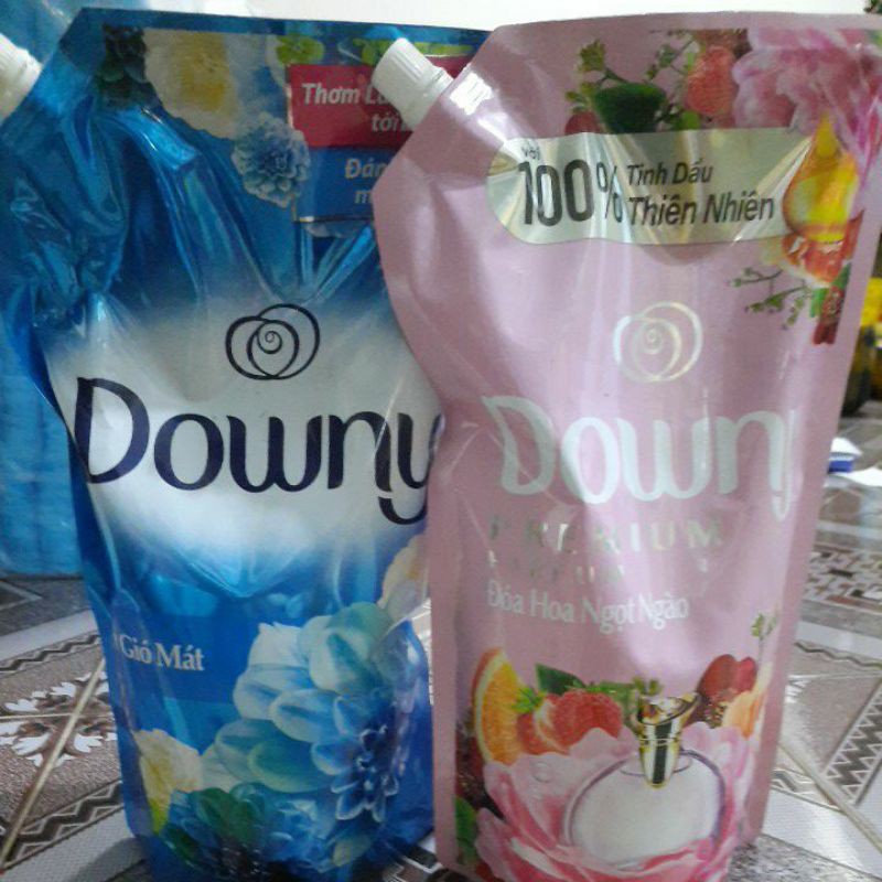 Nước Xả Vải Downy đóa hoa ngọt ngào và làn gió mát (1.6l và 1.4l)