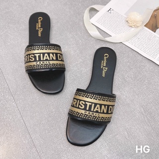 Dép DIOR mẫu hót xu hướng thời trang 2022