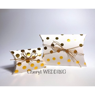 Set 10 hộp quà chiếc gối nhũ vàng kèm nơ