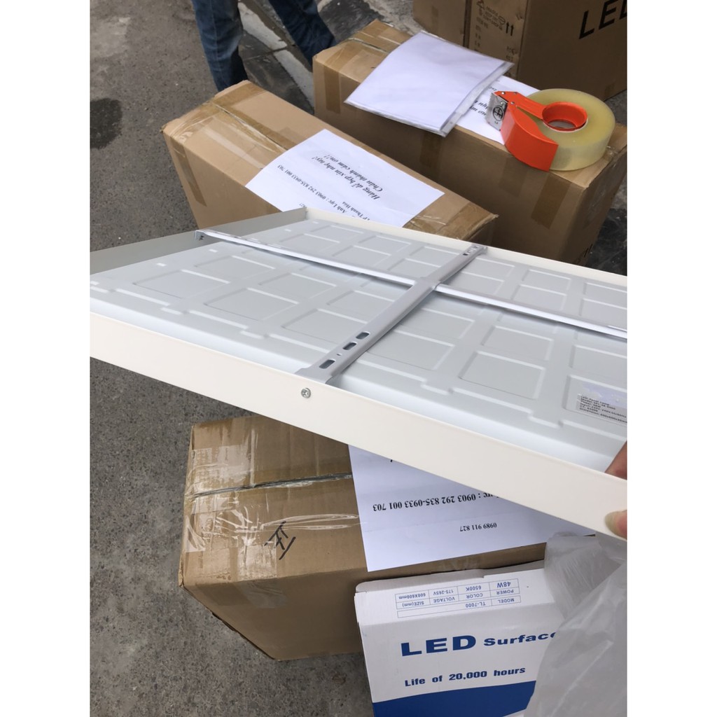 ĐÈN LED Panel 600x600 48w Đèn led panel 600x600 48w ốp trần nổiTHẠCH CAO