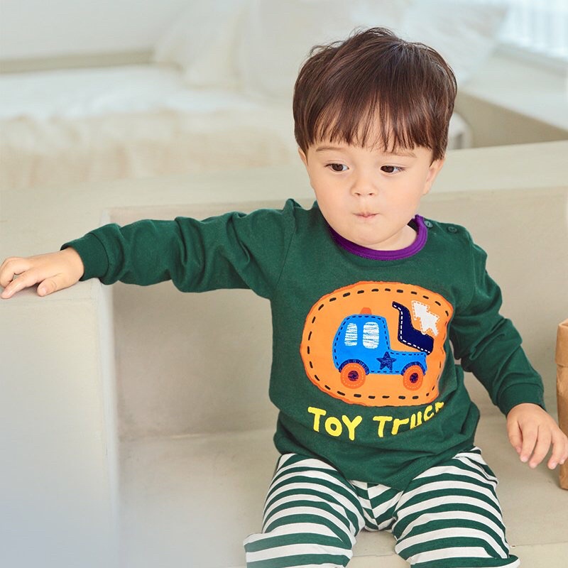 Đồ bộ quần áo dài tay bé trai dáng ôm thun cotton mẫu Xe bán tải năm 2022 rất xinh của hãng Unifriend Hàn Quốc mã UND11