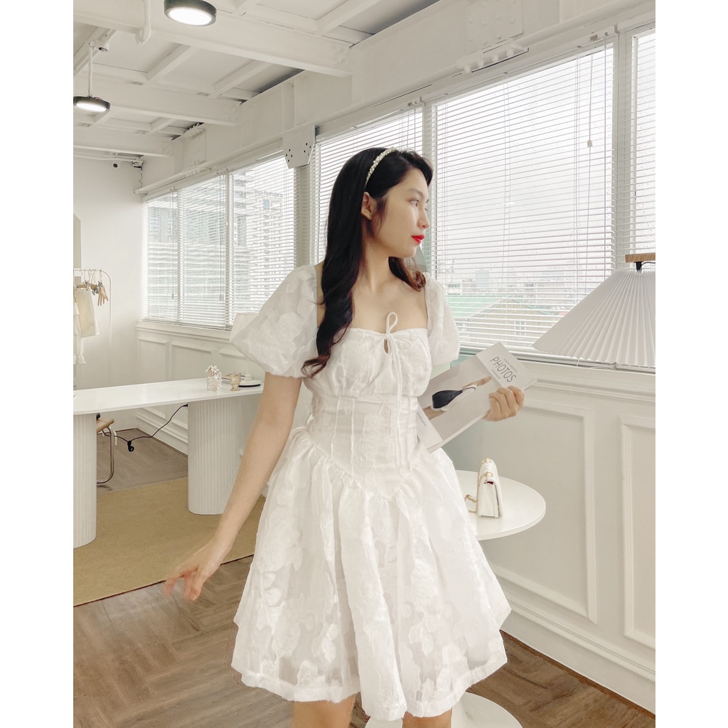 Váy hoa xoè bồng dáng ngắn hàng thiết kế