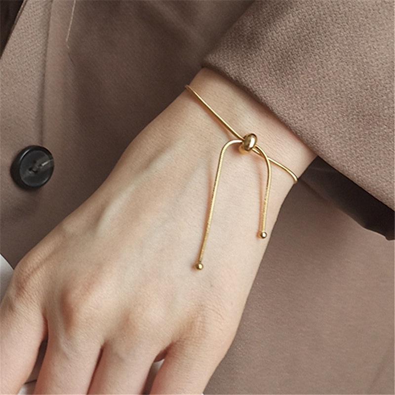 Vòng tay vàng mạ 18k titan không gỉ kiểu dáng rút sợi có thể điều chỉnh kích cỡ phong cách hàn quốc nhẹ nhàng