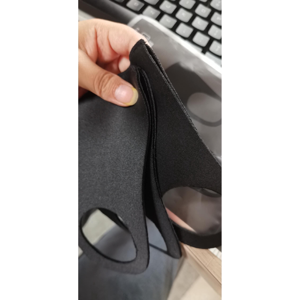 Khẩu trang màu đen có thể giặt sạch và tái sử dụng