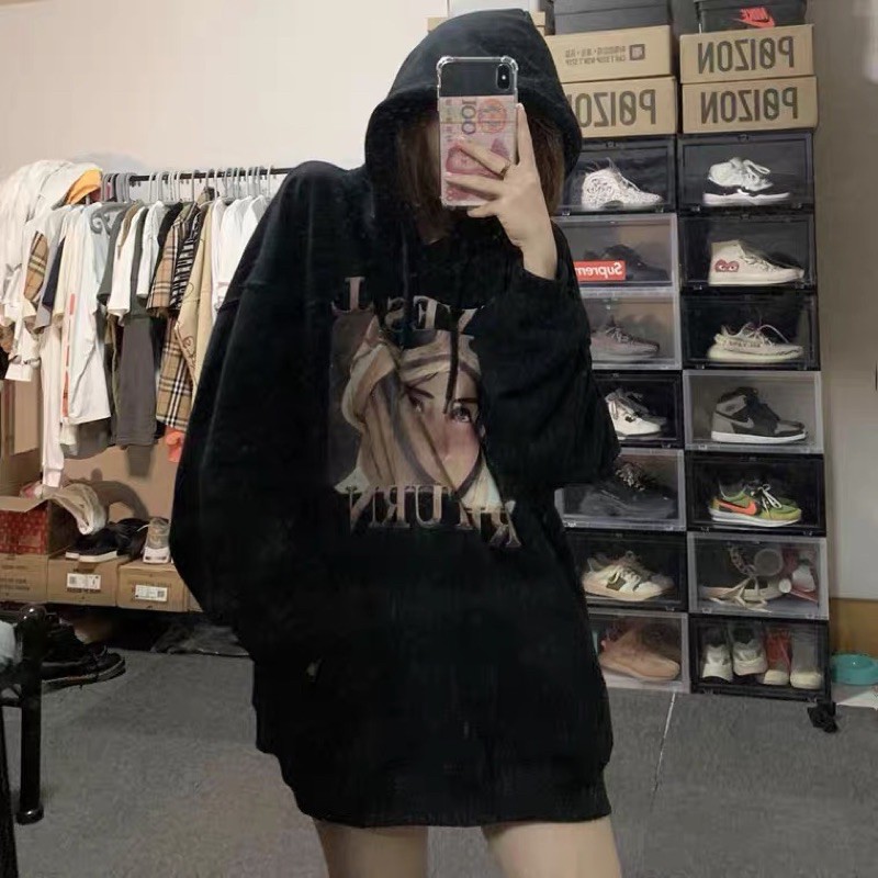 [Order Taobao] Hoodie đen in hình cô gái, chữ sau lưng