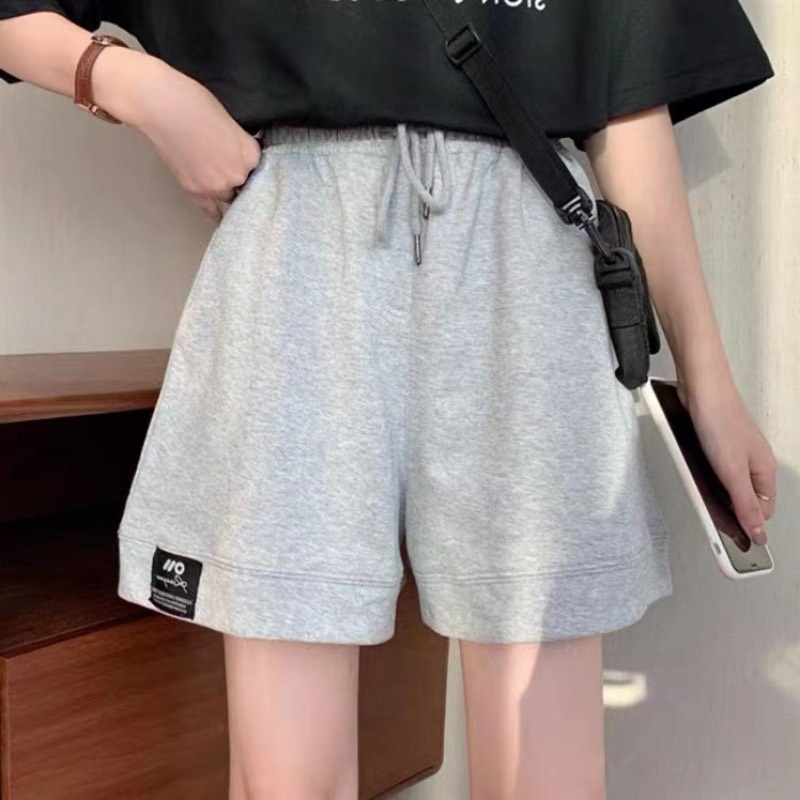 Quần shorrt đùi nữ ống rộng kiểu dáng thể thao chất liệu da cá co giãn siêu đẹp - Q618