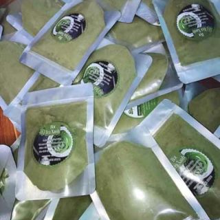 Bột trà xanh đắp mặt